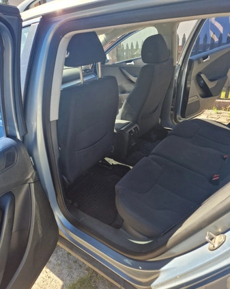 Volkswagen Passat cena 11000 przebieg: 382000, rok produkcji 2009 z Koluszki małe 137
